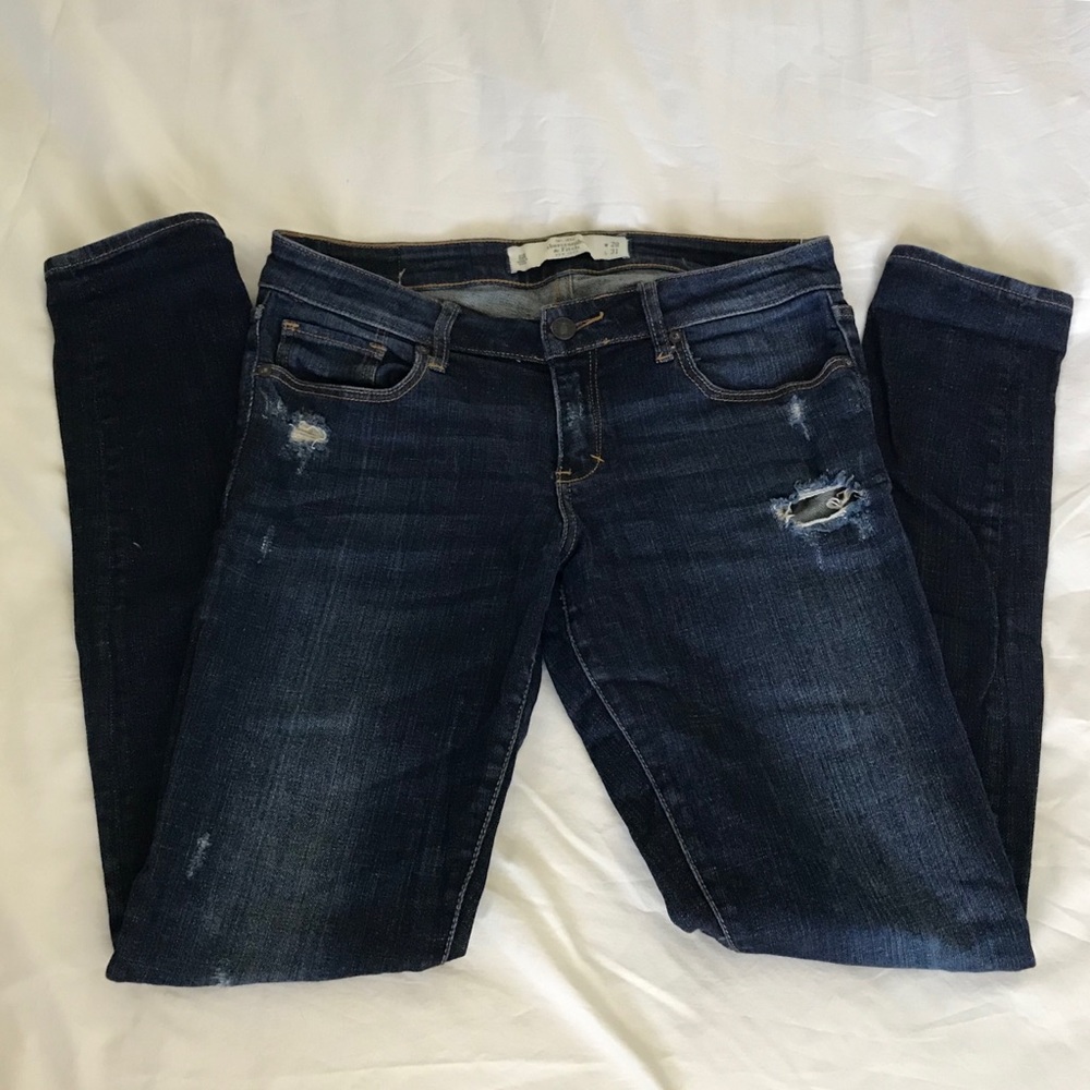 A&F distressed skinny jean